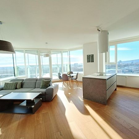 Sag Panorama Apartment 3 Rooms 19Th Floor Great View Free Parking Bratislava Eksteriør bilde