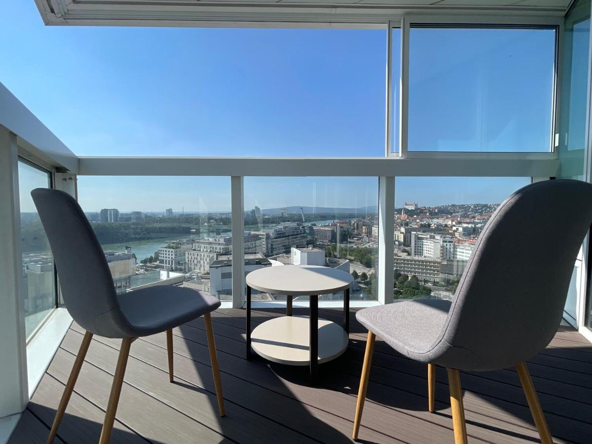 Sag Panorama Apartment 3 Rooms 19Th Floor Great View Free Parking Bratislava Eksteriør bilde