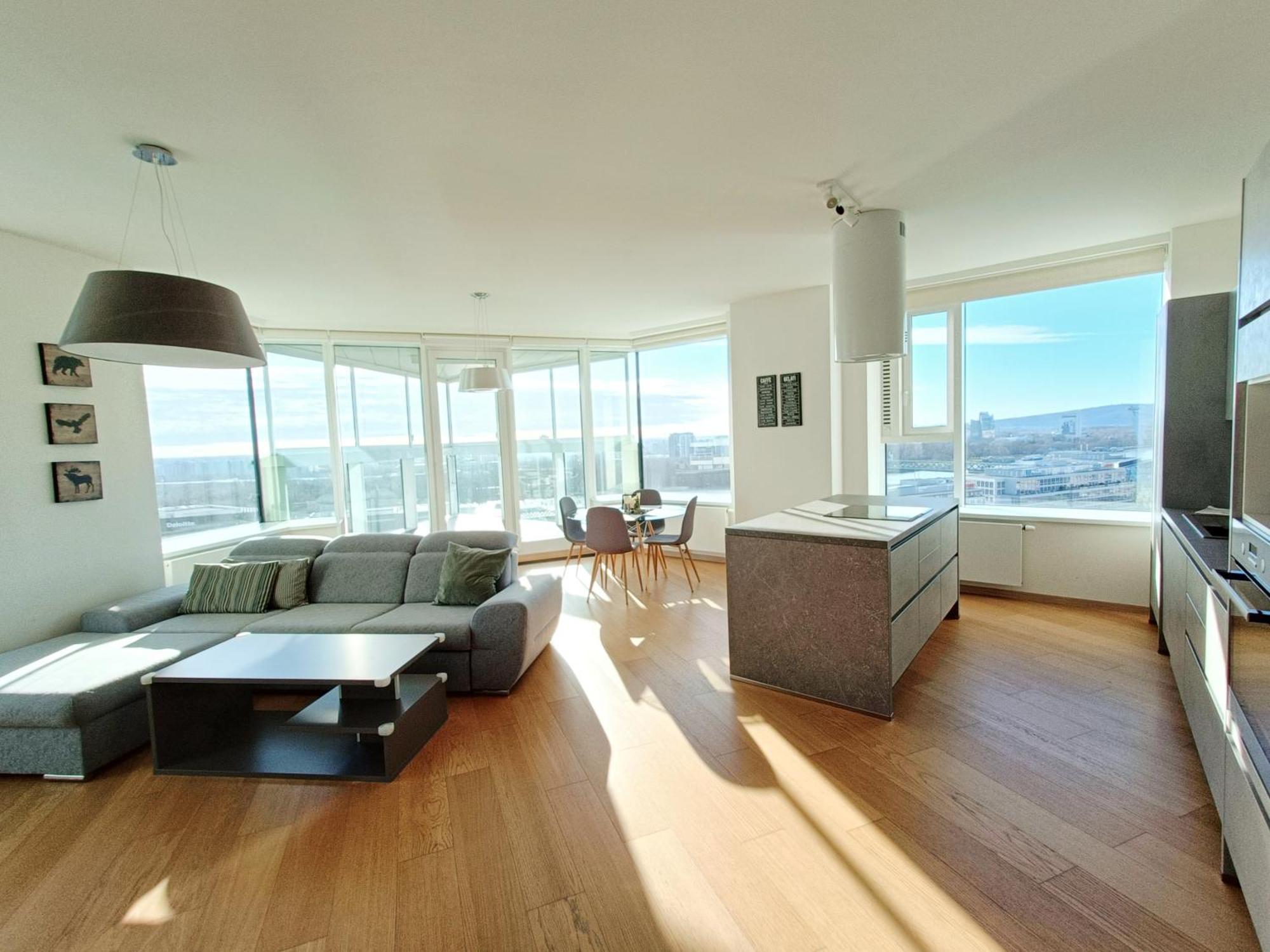 Sag Panorama Apartment 3 Rooms 19Th Floor Great View Free Parking Bratislava Eksteriør bilde
