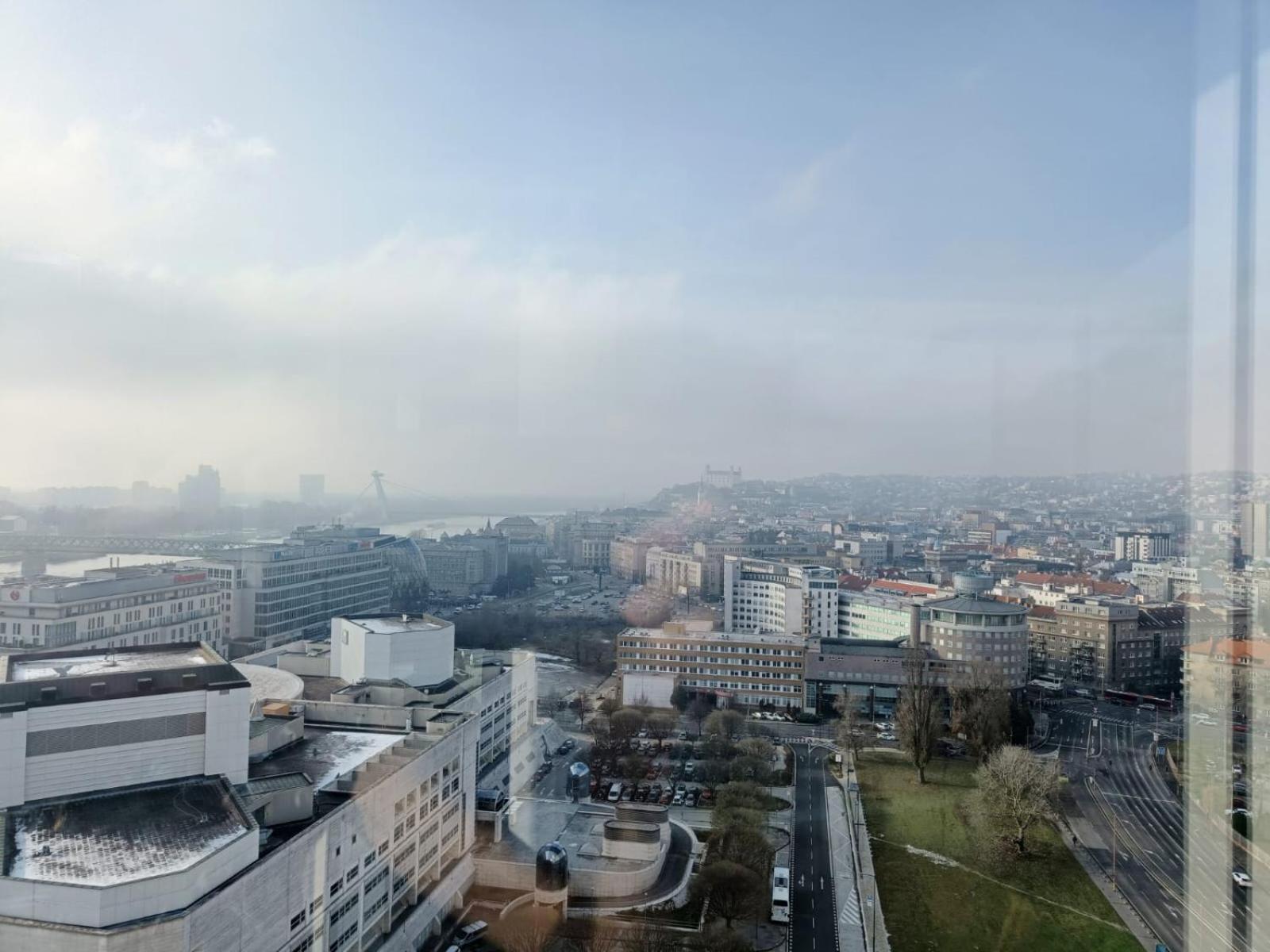 Sag Panorama Apartment 3 Rooms 19Th Floor Great View Free Parking Bratislava Eksteriør bilde